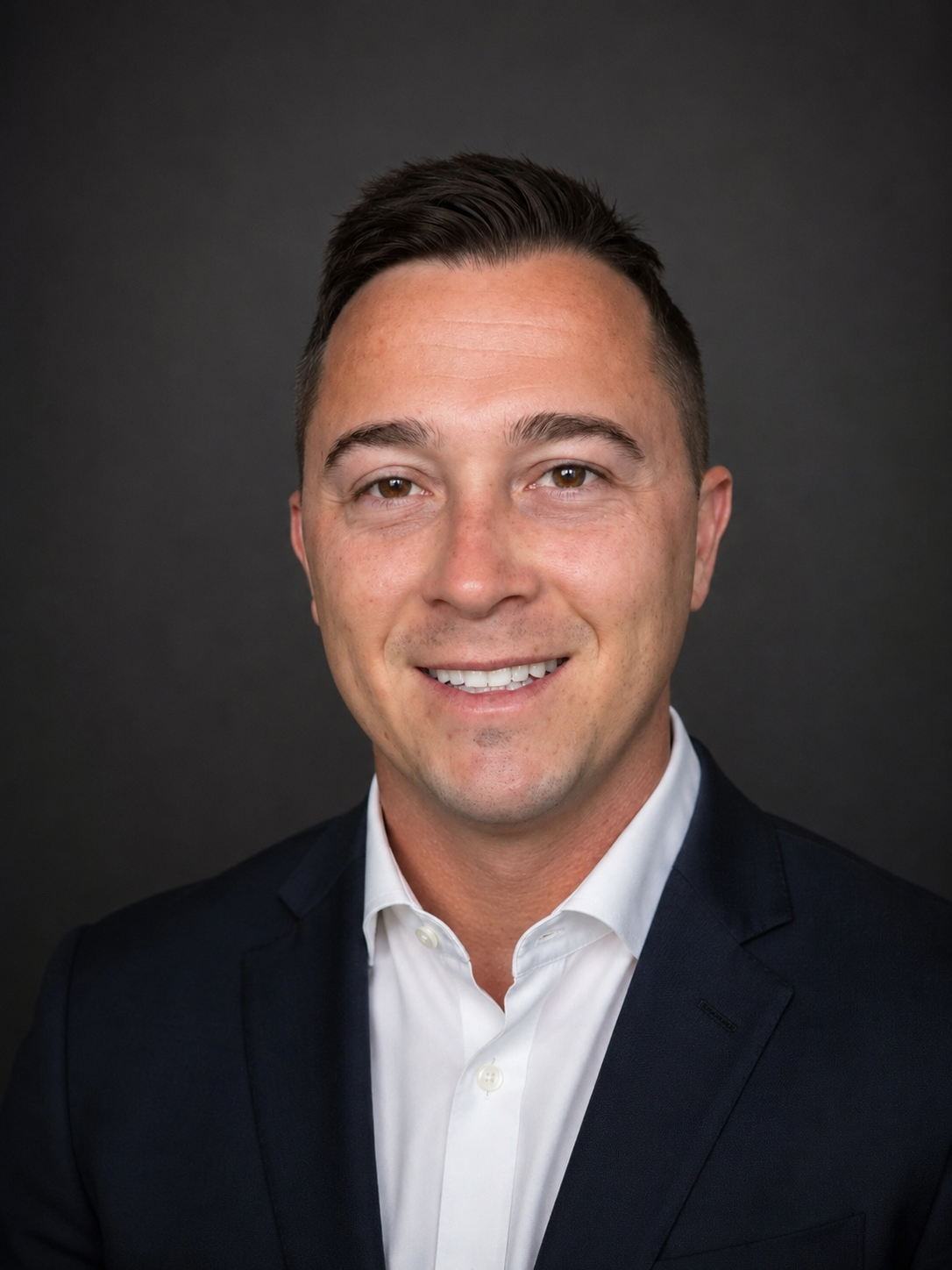 Maxwell Izzo, business consultant helping companies in Lake Elsinore, Murrieta, Menifee and Temecula rank higher on google, improve their website, and help their teams operationally increase client experience and grow revenue. 